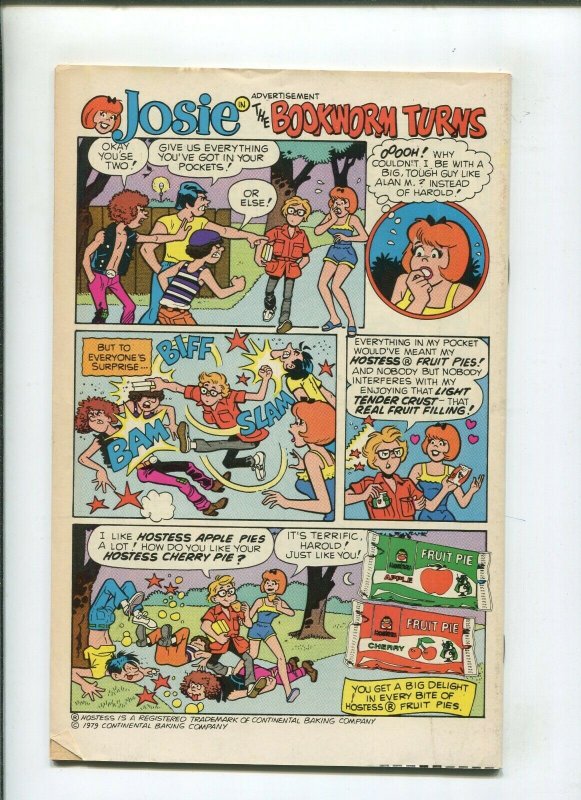 ARCHIE AT RIVERDALE HIGH #69 (9.2) FIGHT GAME 1980