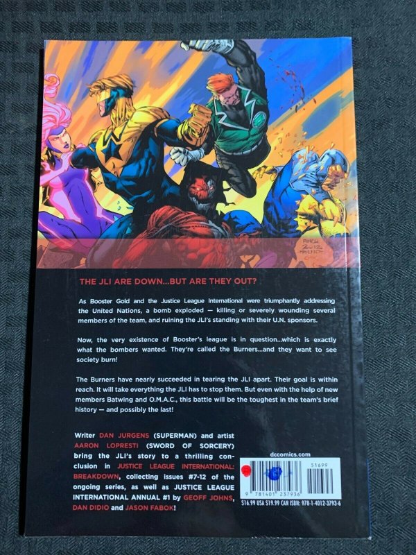 2012 JUSTICE LEAGUE INTERNATIONAL v.2 Breakdown SC VF+ 8.5 1st DC / Fisherman