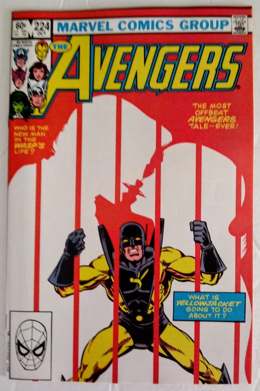 AVENGERS #224 Marvel Comics ID#MBX2