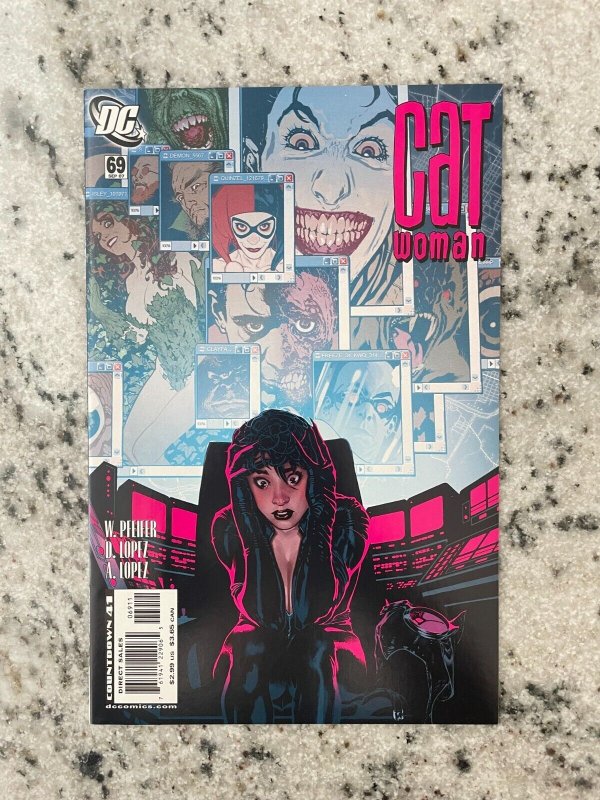 Catwoman # 69 NM DC Comic Book Adam Hughes Cover Batman Robin Nightwing CM30 