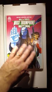 Bill & Ted's Most Triumphant Return #5 (2015)