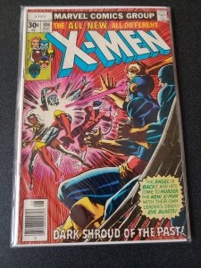 ​Uncanny X-Men #106 Professor X vs. Professor X   VG+