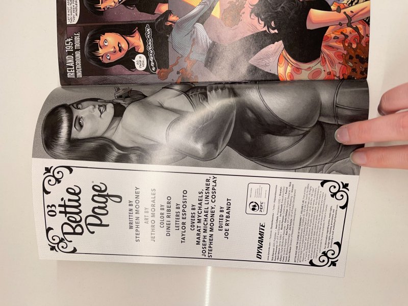 Bettie Page and the Curse of the Banshee #3 Comic Tom Variant (2021)