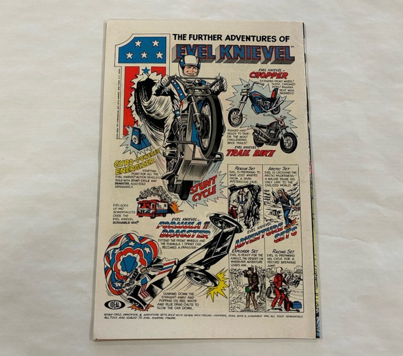 *Avengers #144 nm | 1st Hellcat (Patsy Walker) appearances and origin