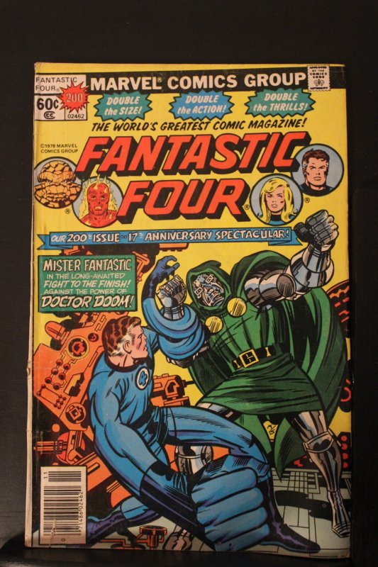 Fantastic Four #200 (1978) Mid-Grade FN or better 200th giant-size Dr. Doom Key!