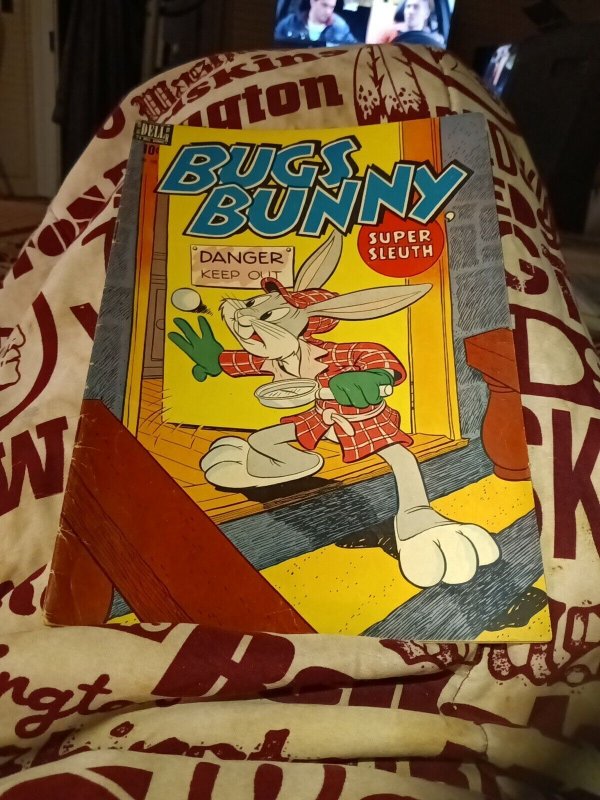 Bugs Bunny F.C.#200 Dell Publishing 1948  Golden Age Cartoon The Super Sleuth!