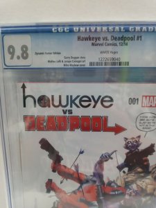 HAWKEYE VS DEADPOOL 1 CGC 9.8 DYNAMIC FORCES VARIANT MCU SERIES PHASE 4