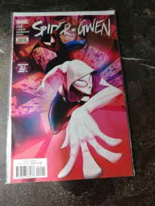 SPIDER GWEN #18 VF/NM