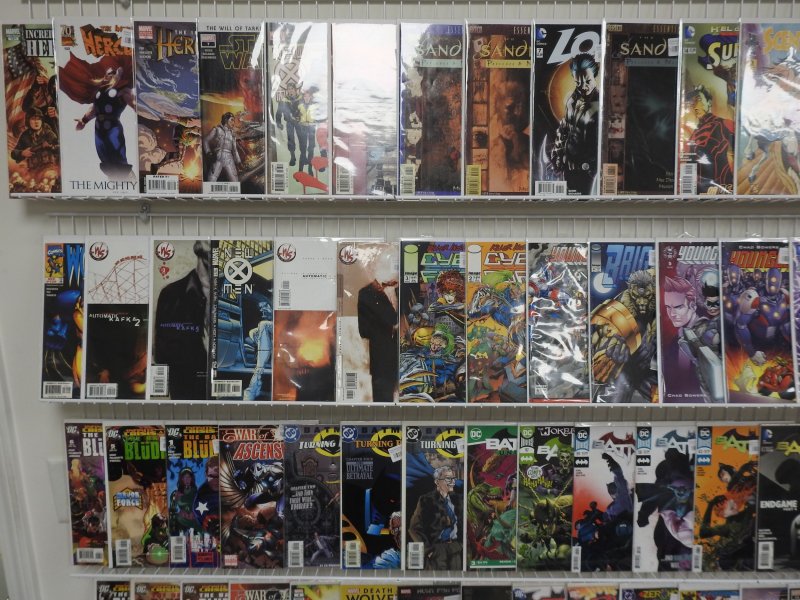 Huge Lot 150+ Comics W/ Batman, Superman, Green Lantern, +More AVG VF-