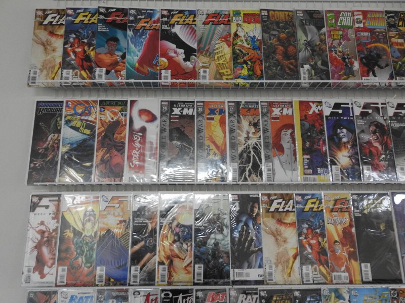 Huge Lot 140+ Comics W/ Flash, Hulk, Batman, 52, +More! Avg VF Condition!