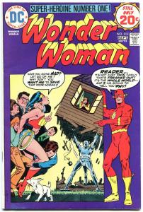 WONDER WOMAN #213 1974-FLASH-DC BRONZE AGE-fn FN