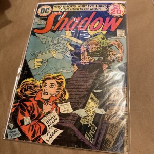 1974 DC COMIC BOOK THE SHADOW 7 HUNCHBACK SERIAL KILLER DROOLS OVER VICTIM COVER 