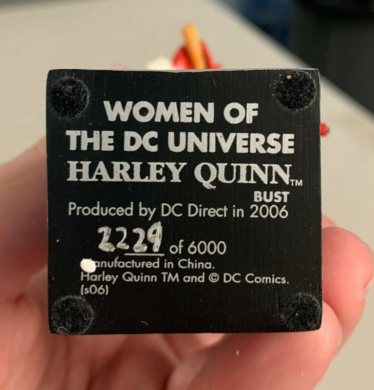 Women of The DC Universe Harley Quinn Bust Adam Hughes Limited Edition