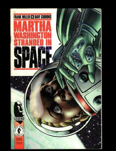 10 Comics Martha Washington 1-3 Stranded In Space 1 Liberty 2 3 War 1-4 J54