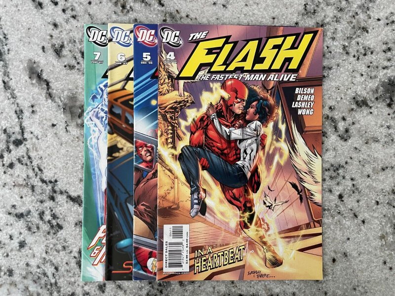 4 Flash DC Comic Books # 4 5 6 7 Batman Superman Wonder Woman Arrow 55 J853