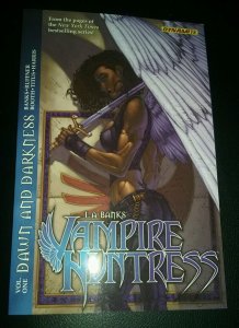 L.A. Banks' Vampire Huntress 1 VF tpb dawn and darkness BRETT BOOTH hunter gn