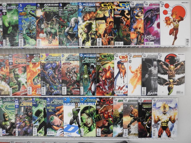 Huge Lot of 250+ DC Comics W/ Green Lantern, The Flash, Batman- AVG. VF Cond.