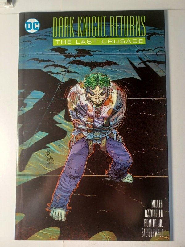 Dark Knight Returns the Last Crusade NM DC Comics c267