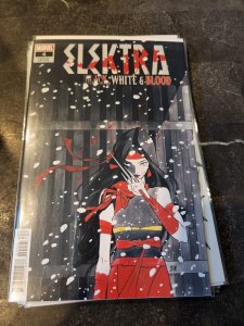 ELEKTRA BLACK,WHITE & BLOOD #4  PEACH MOMOKO VARIANT