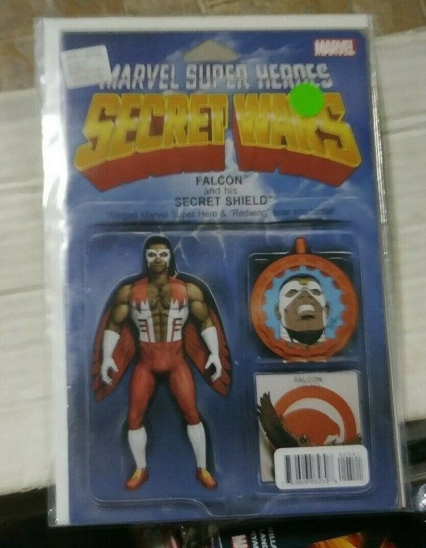 secret wars # 5 2015 marvel christopher variant falcon and his secret shield cap