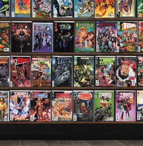 Huge Lot 150+ Comics with Teen Titans, Titans, Green Lantern & More!