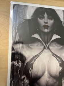 VAMPIRELLA #2 ARTGERM 1:50 NOIR VIRGIN VARIANT NM