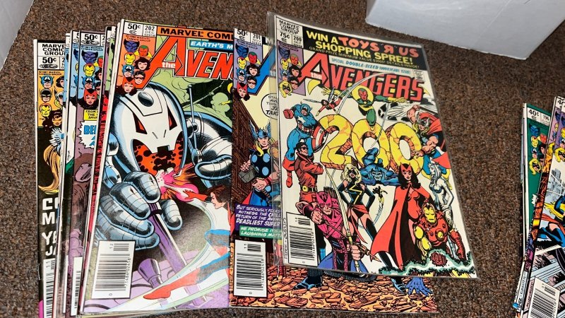 Huge Avengers Lot, Near Complete Run of Issue #s 87-353, Has 100 144 181 196