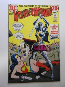 Wonder Woman #204 (1973) FN/VF Condition!