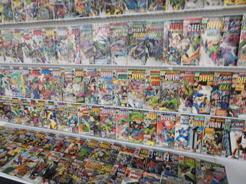 Huge Lot 150 Low Grade Comics W/ Captain America, Defenders, Iron Man See desc