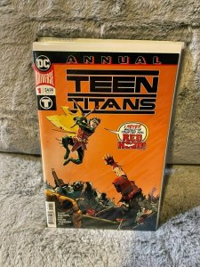 Lot of 7 Books Teen Titans 13 23 25 26 27A 27B Annual Comic Books  2016 DC