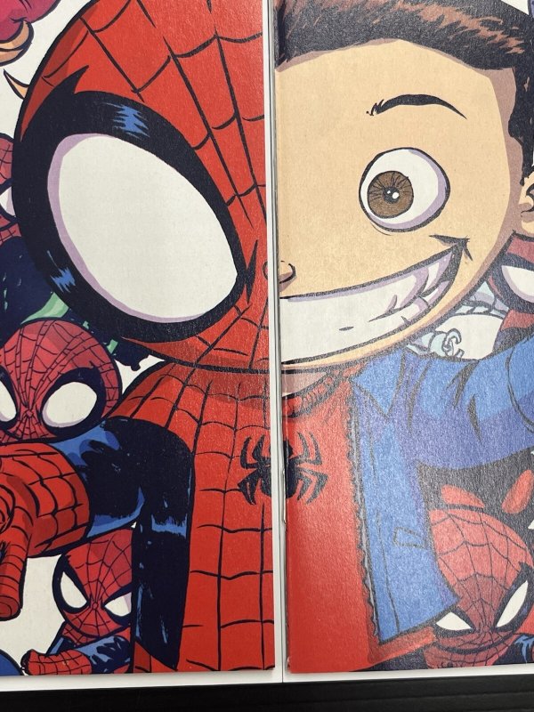 Amazing Spider-Man #9 + Superior #32 Skottie Young Marvel Babies Connecting SET
