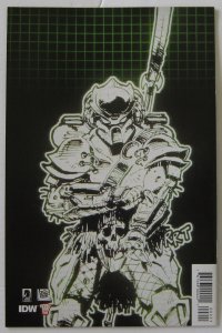 Predator vs. Judge Dredd vs. Aliens #2 (Aug 2016, IDW), NM condition (9.4)