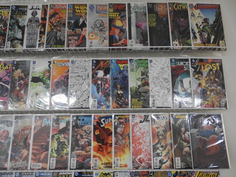 Huge Lot 160+ Comics W/ Batman, Justice League, Flash+ Avg VF Condition!