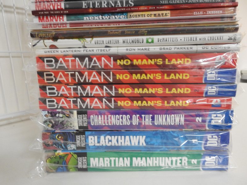 Huge Lot of 27 TPB's Hard and Soft Covers! Batman, Harley Quinn+ Avg VF-...