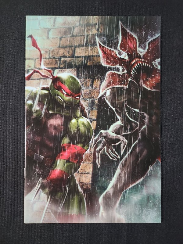 TMNT/Stranger Things 3PC #1-2 - Ivan Tao & Fero Pe Virgin Variant (9.0/9.2) 2023