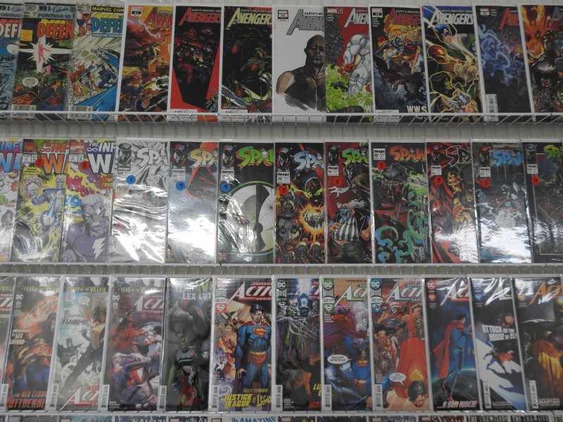 Huge Lot of 150 Comics W/ Spawn, Spiderman, Avengers Avg. VF+ Condition!