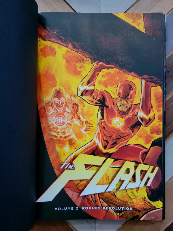 The Flash Vol.2 (DC 2013) HARDCOVER Rogues Revolution / New 52 Graphic Novel