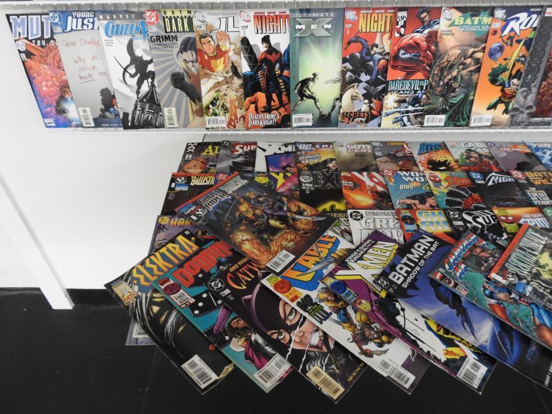 Huge Lot 200+ Comics W/ Batman, Wolverine, Avengers, Spidey+ Avg VF- Condition!
