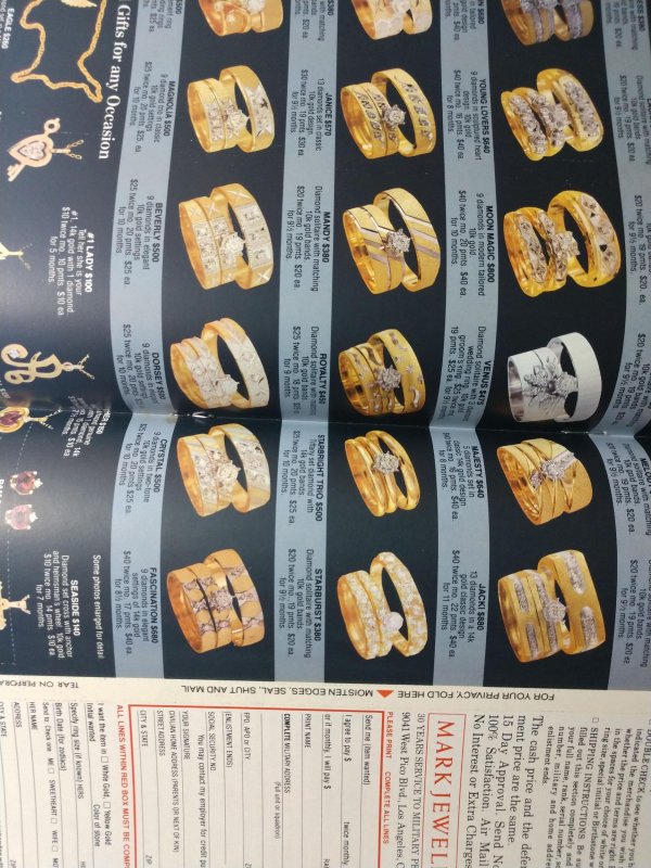 Crisis on Infinite Earths #11 (8.5, 1986) MARK JEWELERS