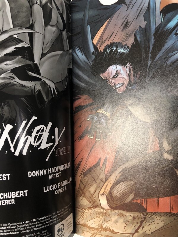 Vampirella Dracula Unholy (2021) # 1 Variant (NM) Dynamite Entertainment • Rare