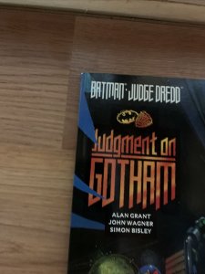 Batman Judge Dredd Judgement on Gotham DC Comics TPB Prestige (1991) CLASSIC!