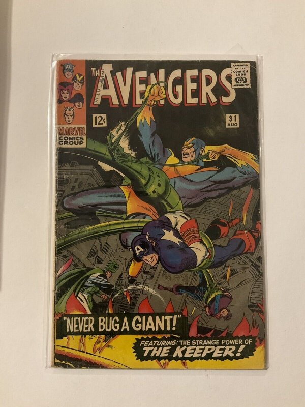 Avengers 31 Very Good Vg 4.0 DC Comics