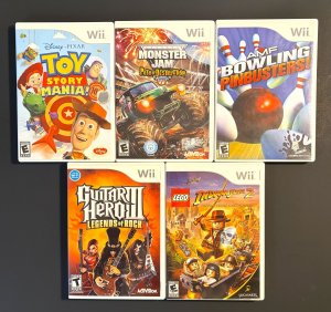 Nintendo Wii Collection(5) Guitar Hero & More Complete and Tested