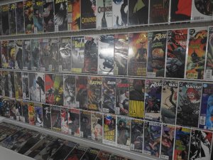 Huge Lot 130+ Comics W/ Batman, Batgirl, Catwoman, +More! Avg VF+ Condition!