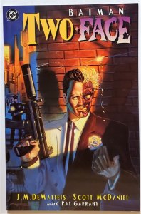 Batman: Two-Face - Crime and Punishment (Jul 1995, DC) NM  