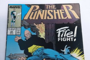 The Punisher #23 Fire Fight Marvel Comics Sept 1989 Erik Larson Cover Art