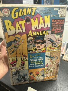 Giant Batman Annual 2 FR-GD -- DC 80-pg. Anthology Batman Family Pin-Up 1961 GH 