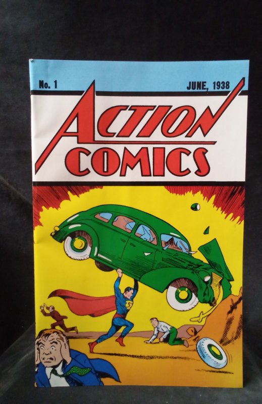 Action Comics #1 LootCrate Edition (2017)