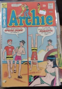 ARCHIE # 247  1975  ARCHIE'S SERIES  BETTY VERONICA JUGHEAD BIKINI