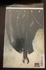 Alien #1 Charest Cover (2022) Alien / Aliens 